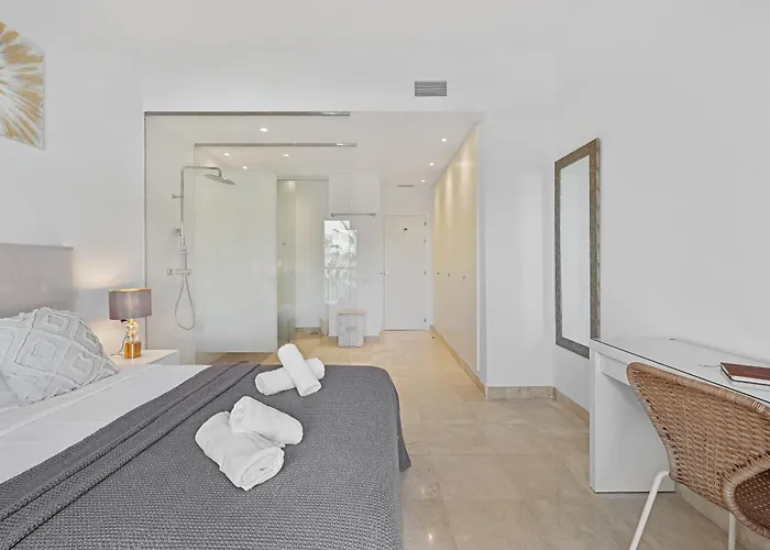 Paradisiacal 3 Bdrm With Sea Views, Gym & 에스테포나