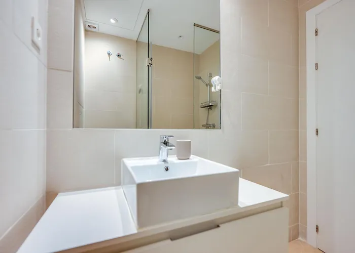 Paradisiacal 3 Bdrm With Sea Views, Gym & *