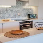 Paradisiacal 3 Bdrm With Sea Views, Gym & * Estepona