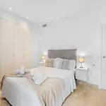 Apartment Paradisiacal 3 Bdrm With Sea Views, Gym & *