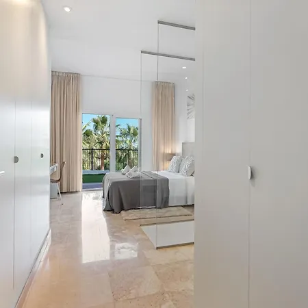 Paradisiacal 3 Bdrm With Sea Views, Gym & Apartmán Estepona