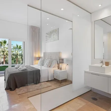 Paradisiacal 3 Bdrm With Sea Views, Gym & Estepona