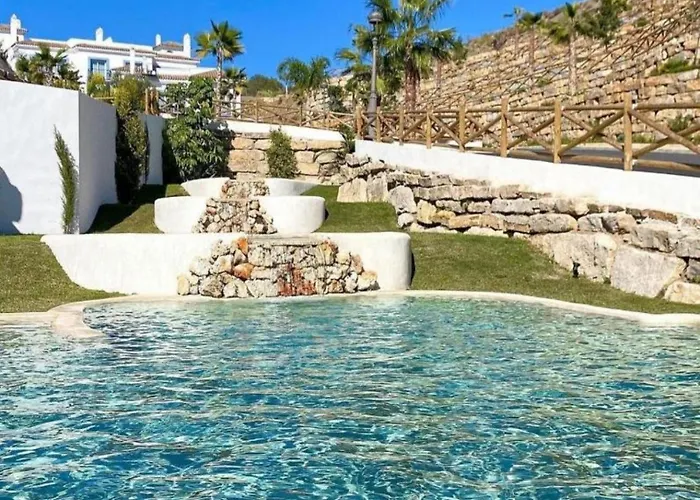 Paradisiacal 3 Bdrm With Sea Views, Gym & Estepona