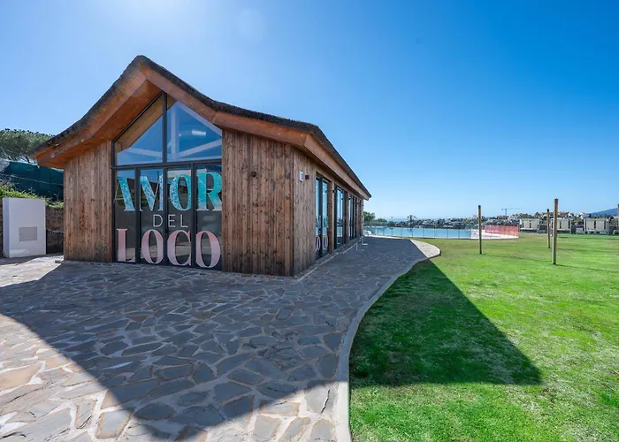 Paradisiacal 3 Bdrm With Sea Views, Gym &